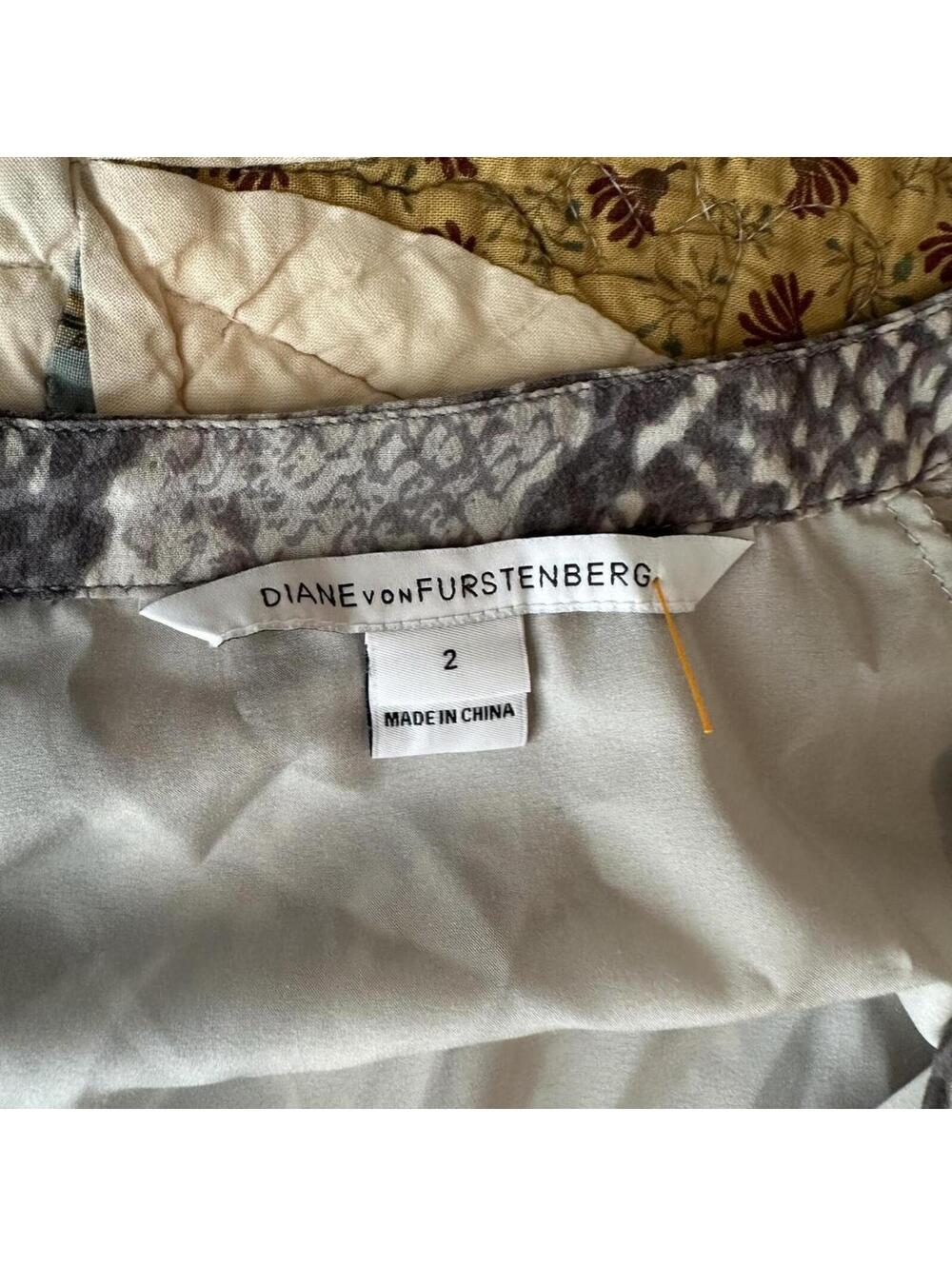 DIANE VON FURSTENBERG Sz 2 MAIKO PRINT SILK LONG SLEEVE BLOUSE IN PYTHON GREY - Picture 5 of 6